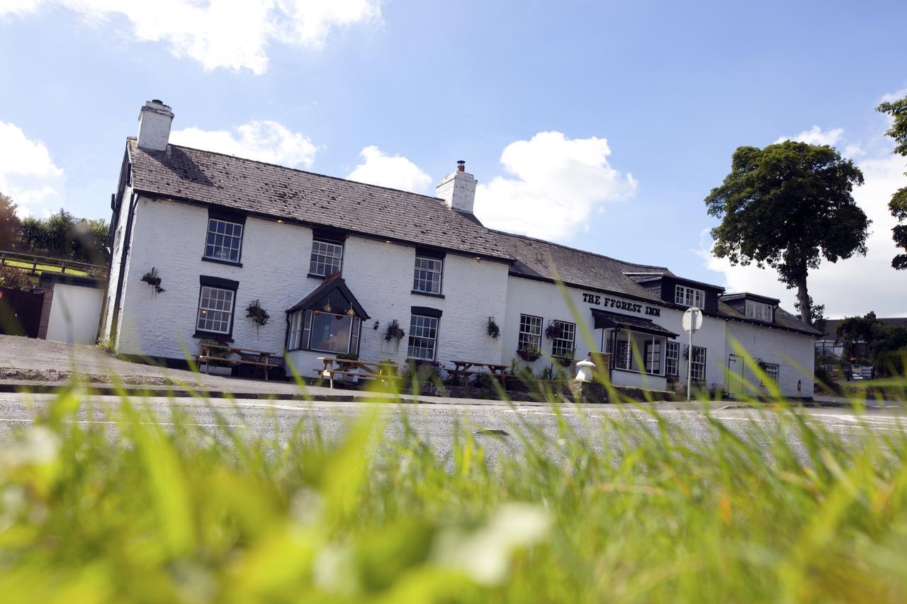 Llanfihangel-nant-Melan The Fforest Inn מראה חיצוני תמונה